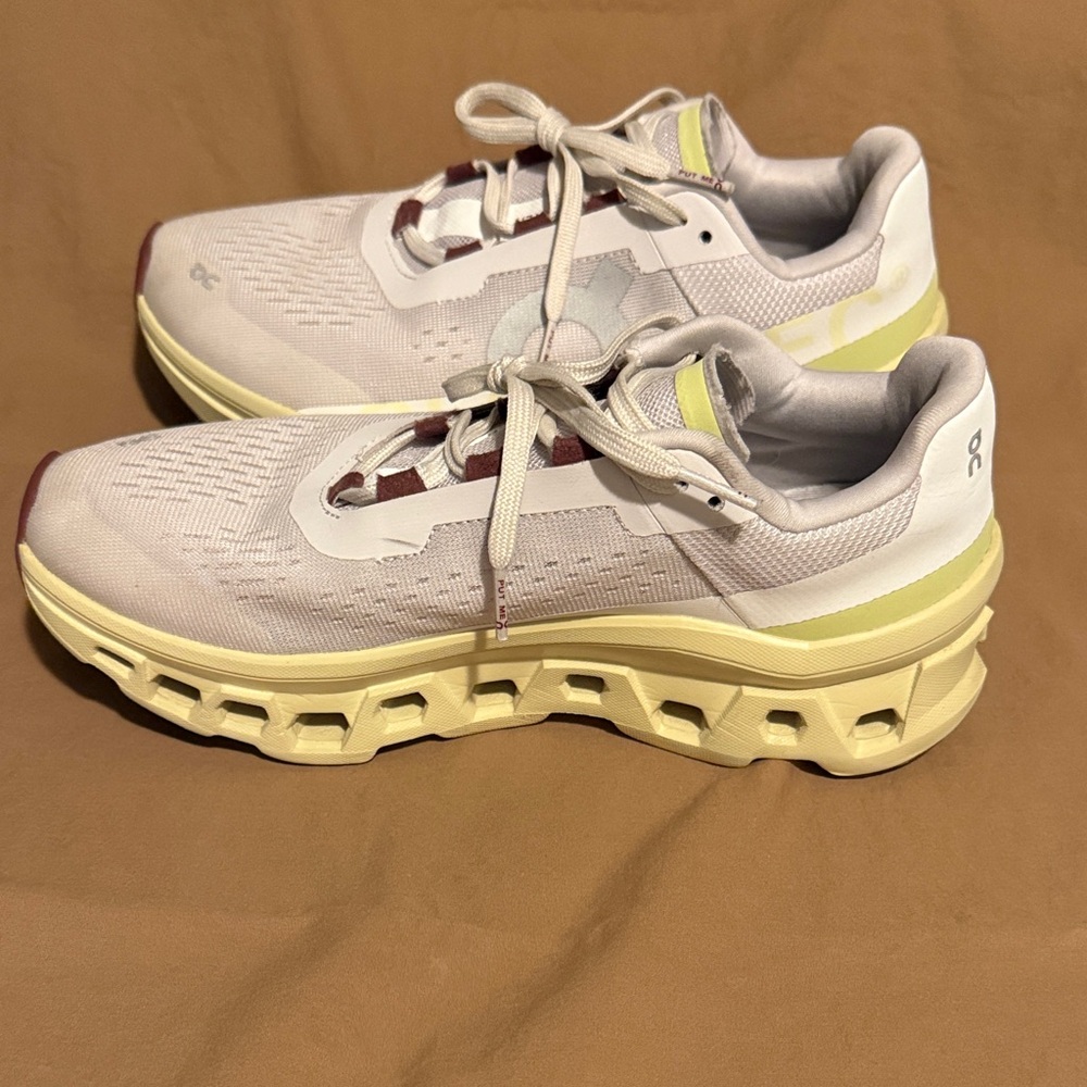 On Cloud Monster Women’s Running Purple/Burgundy & Lime Green - Picture 7 of 9